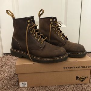 Dr Martens 8 Eye pascal boot